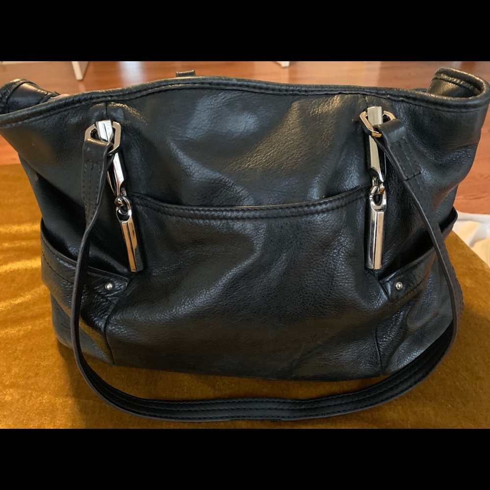 Makowsky soft leather purse.